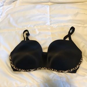 Victoria Secret Black 34 DD push up Balconet bra
